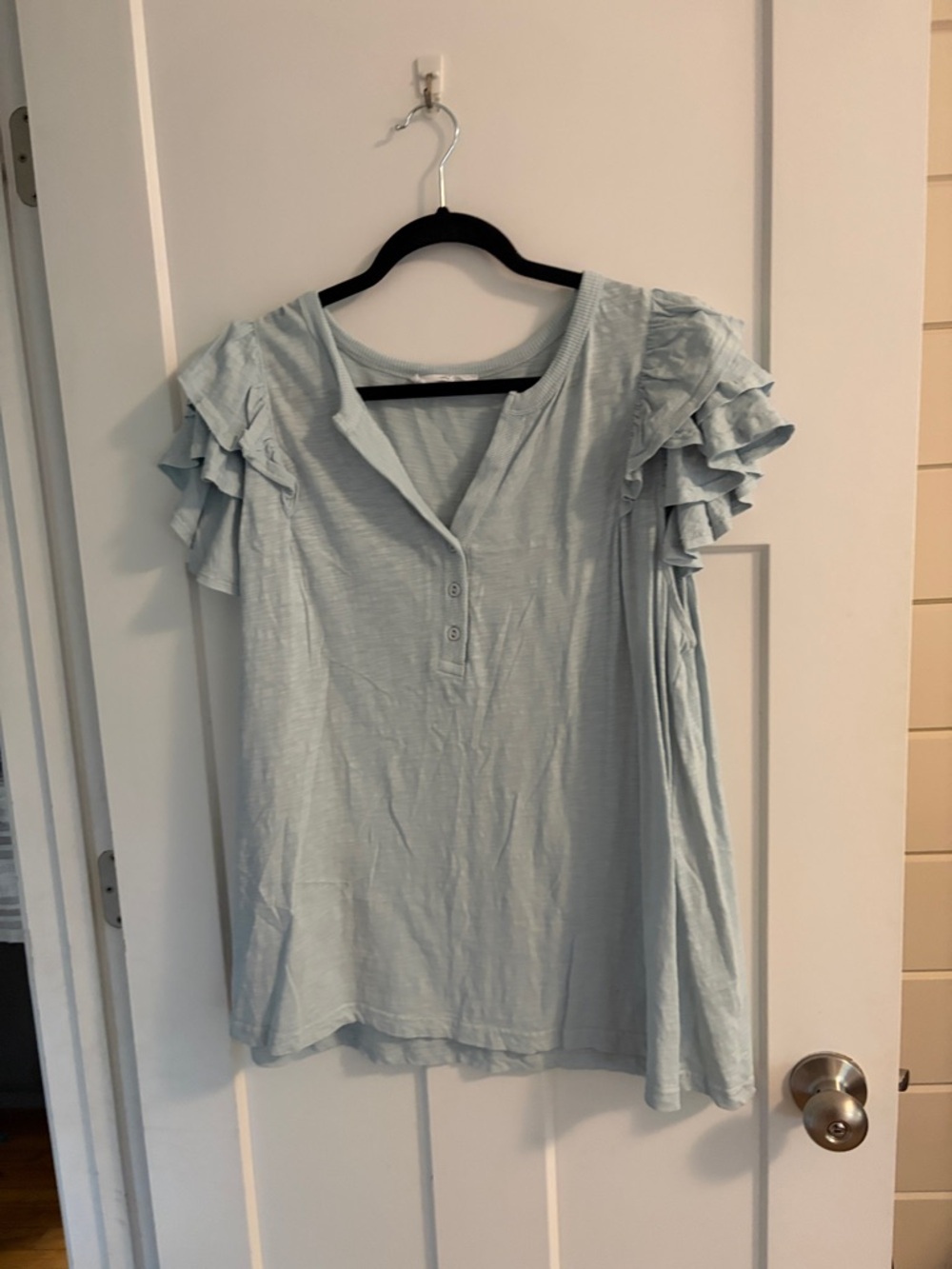 Flutter sleeve tank
